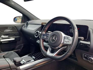 SPOTICAR Mercedes B Class Classe B 1.3 B200 Amg Line (executive) 7g-dct Euro 6 (s/s) Used Car - Mpv Petrol Red - Burton-on-trent - 1200632491_5