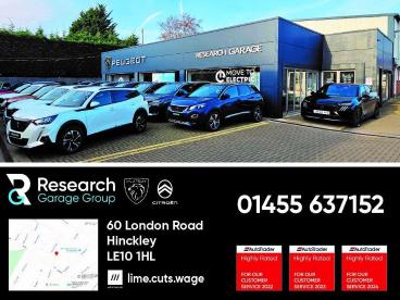 SPOTICAR Mercedes C Class Classe C 2.0 C220d Amg Line (premium) Cabriolet G-tronic+ E Used Car - Saloon Diesel White - Hinckley - 1200564035_2