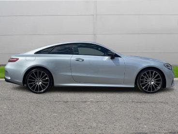 SPOTICAR Mercedes E Class Classe E 2.0 E300h Mhev Amg Line Night Edition (premium Plu Used Car - Coupe Hybrid Silver - Selby - 1200531086_4