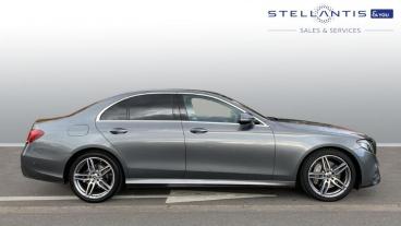 SPOTICAR Mercedes E Class Classe E 2.0 E220d Amg Line G-tronic+ Euro 6 (s/s) 4dr Used Car - Saloon Diesel Blue - Walton On Thames - 1200601111_2