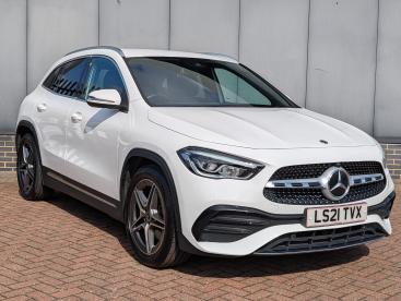 SPOTICAR Mercedes Gla 1.3 Gla180 Amg Line 7g-dct Euro 6 (s/s) 5dr Used Car - Suv Petrol White - Norwich - 1200630127_1