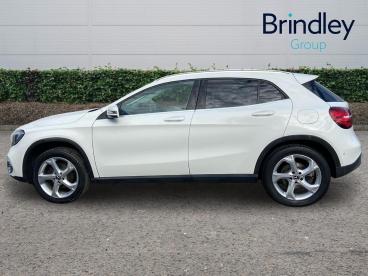SPOTICAR Mercedes Gla 2.1 Gla200d Sport (premium) 7g-dct Euro 6 (s/s) 5d Used Car - Suv Diesel White - Cannock - 1200642187_5