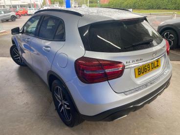 SPOTICAR Mercedes Gla 1.6 Gla180 Urban Edition 7g-dct Euro 6 (s/s) 5dr Used Car - Suv Petrol Silver - Shrewsbury - 1200644401_4
