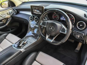 SPOTICAR Mercedes Glc 4.0 Glc63 V8 Biturbo Amg S (premium) Coupe Spds Mc Used Car - Suv Petrol White - Nuneaton - 1200557622_4