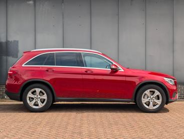 SPOTICAR Mercedes Glc 2.0 Glc250 Sport G-tronic+ 4matic Euro 6 (s/s) 5dr Used Car - Suv Petrol Orange - Norwich - 1200630130_5