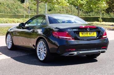 SPOTICAR Mercedes Slc 2.1 Slc250d Amg Line G-tronic Euro 6 (s/s) 2dr Used Car - Saloon Diesel Black - Littlehampton - 1200624186_5