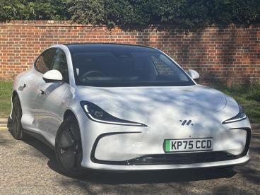 SPOTICAR Mg Im5 100kwh Long Range Saloon Auto 5dr Used Car - Saloon Electric White - Hemel Hempstead - 1200555741_1