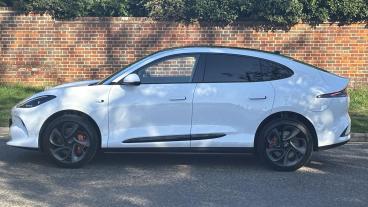 SPOTICAR Mg Im6 100kwh Launch Edition Auto 4wd 5dr Used Car - Suv Electric  - Hemel Hempstead - 1200555739_3