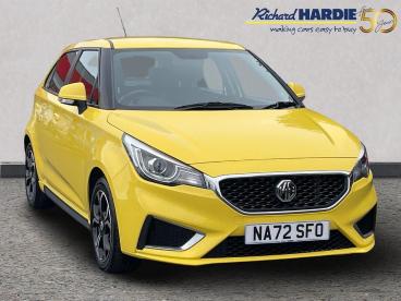 SPOTICAR Mg 3 Mg3 1.5 Vti-tech Exclusive Nav Euro 6 (s/s) 5dr Used Car - Saloon Petrol Yellow - Ashington - 1200537530_1