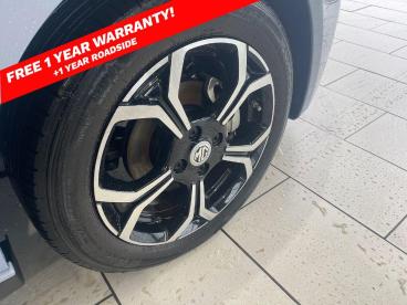 SPOTICAR Mg 3 Mg3 1.5 Vti-tech Exclusive 5dr [navigation] Used Car - Saloon Petrol Silver - Bridgend - 1200547185_4