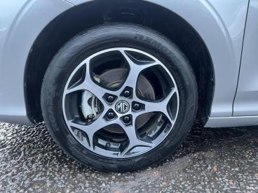 SPOTICAR Mg 3 Mg3 1.5 Hybrid+ Trophy Auto Euro 6 (s/s) 5dr Used Car - Saloon Hybrid Silver - Enniskillen - 1200566699_4