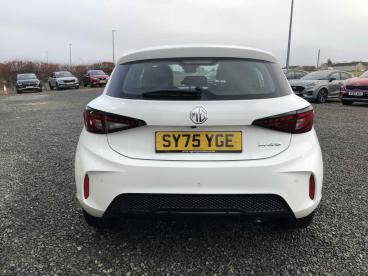 SPOTICAR Mg 3 Mg3 1.5 Se Euro 6 (s/s) 5dr Used Car - Saloon Petrol White - Inverness - 1200573203_5