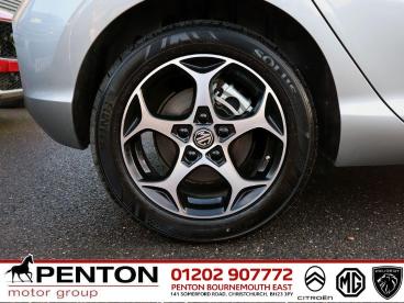 SPOTICAR Mg 3 Mg3 1.5 Hybrid+ Trophy Auto Euro 6 (s/s) 5dr Used Car - Saloon Hybrid Silver - Christchurch - 1200586340_5