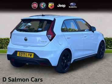 SPOTICAR Mg 3 Mg3 1.5 Vti-tech Exclusive Nav Euro 6 (s/s) 5dr Used Car - Saloon Petrol White - Colchester - 1200597221_5