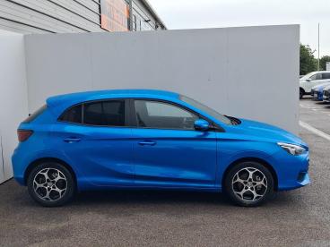 SPOTICAR Mg 3 Mg3 1.5 Hybrid+ Trophy Auto Euro 6 (s/s) 5dr Used Car - Saloon Hybrid Blue - Trowbridge - 1200602236_4