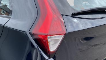 SPOTICAR Mg 3 Mg3 1.5 Vti-tech Exclusive Nav Euro 6 (s/s) 5dr Used Car - Saloon Petrol Black - Preston - 1200604412_5