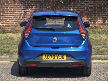 SPOTICAR Mg 3 Mg3 1.5 Vti-tech Exclusive Nav Euro 6 (s/s) 5dr Used Car - Saloon Petrol Blue - Hemel Hempstead - 1200612673_5