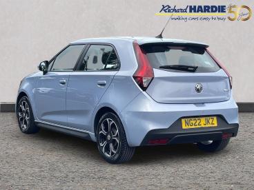 SPOTICAR Mg 3 Mg3 1.5 Vti-tech Exclusive Nav Euro 6 (s/s) 5dr Used Car - Saloon Petrol Silver - Ashington - 1200614685_2