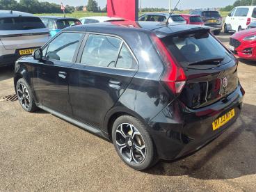 SPOTICAR Mg 3 Mg3 1.5 Vti-tech Exclusive Nav Euro 6 (s/s) 5dr Used Car - Saloon Petrol Black - Boston - 1200618817_3