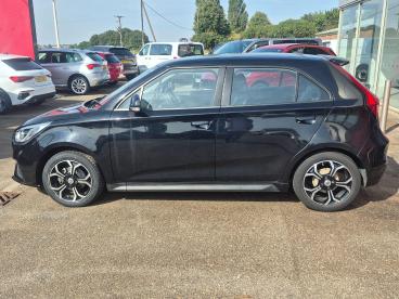 SPOTICAR Mg 3 Mg3 1.5 Vti-tech Exclusive Nav Euro 6 (s/s) 5dr Used Car - Saloon Petrol Black - Boston - 1200618817_4