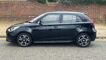 SPOTICAR Mg 3 Mg3 1.5 Vti-tech Excite Euro 6 (s/s) 5dr Used Car - Saloon Petrol Black - Hemel Hempstead - 1200622139_4