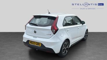 SPOTICAR Mg 3 Mg3 1.5 Vti-tech Exclusive Nav Euro 6 (s/s) 5dr Used Car - Saloon Petrol White - Salford - 1200624007_3