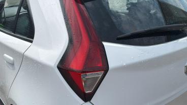 SPOTICAR Mg 3 Mg3 1.5 Vti-tech Exclusive Nav Euro 6 (s/s) 5dr Used Car - Saloon Petrol White - Salford - 1200624007_5