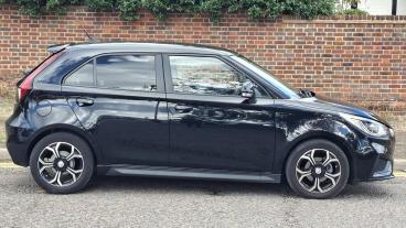 SPOTICAR Mg 3 Mg3 1.5 Vti-tech Excite Euro 6 (s/s) 5dr Used Car - Saloon Petrol Black - Hemel Hempstead - 1200630610_5