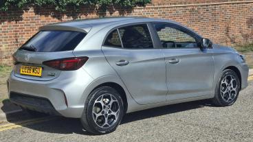 SPOTICAR Mg 3 Mg3 1.5 Hybrid+ Trophy Auto Euro 6 (s/s) 5dr Used Car - Saloon Hybrid Silver - Hemel Hempstead - 1200634990_5