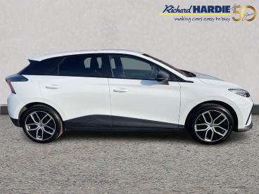 SPOTICAR Mg 4 Mg4 64kwh Trophy Long Range Auto 5dr Used Car - Saloon Electric Multicolour - Ashington - 1200553132_5