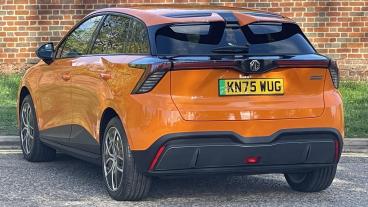 SPOTICAR Mg 4 Mg4 64kwh Trophy Long Range Auto 5dr Used Car - Saloon Electric Orange - Hemel Hempstead - 1200555775_4