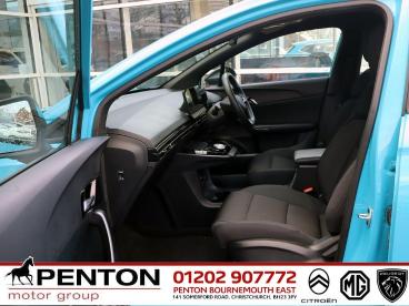 SPOTICAR Mg 4 Mg4 51kwh Se Auto 5dr Used Car - Saloon Electric Blue - Christchurch - 1200586334_2