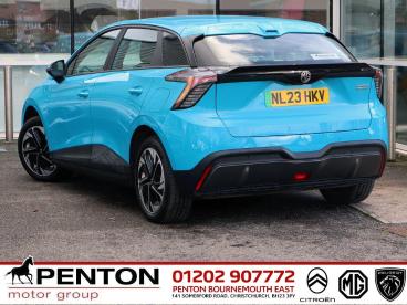 SPOTICAR Mg 4 Mg4 51kwh Se Auto 5dr Used Car - Saloon Electric Blue - Christchurch - 1200586334_4