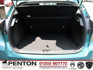 SPOTICAR Mg 4 Mg4 64kwh Premium Long Range Auto 5dr Used Car - Saloon Electric Green - Christchurch - 1200603781_5