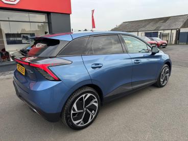 SPOTICAR Mg 4 Mg4 64kwh Premium Long Range Auto 5dr Used Car - Saloon Electric Blue - Enniskillen - 1200606646_5