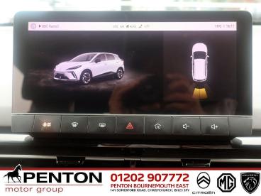 SPOTICAR Mg 4 Mg4 51kwh Se Auto 5dr Used Car - Saloon Electric White - Christchurch - 1200609919_2