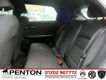 SPOTICAR Mg 4 Mg4 51kwh Se Auto 5dr Used Car - Saloon Electric White - Christchurch - 1200609919_4
