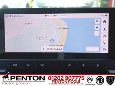 SPOTICAR Mg 4 Mg4 64kwh Trophy Long Range Auto 5dr Used Car - Saloon Electric Orange - Poole - 1200611142_2