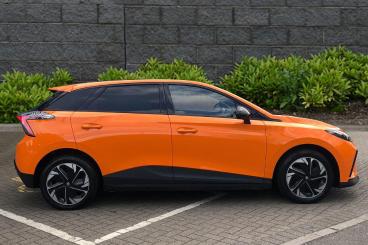 SPOTICAR Mg 4 Mg4 64kwh Trophy Long Range Auto 5dr Used Car - Saloon Electric Orange - Rugby - 1200615934_3