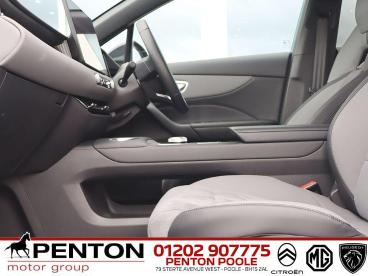 SPOTICAR Mg 4 Mg4 64kwh Xpower Auto 4wd 5dr (dual Motor) Used Car - Saloon Electric Green - Poole - 1200617645_4