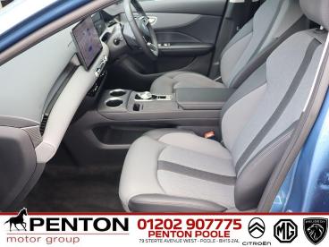 SPOTICAR Mg 4 Mg4 64kwh Premium Long Range Auto 5dr Used Car - Saloon Electric Blue - Poole - 1200617654_4