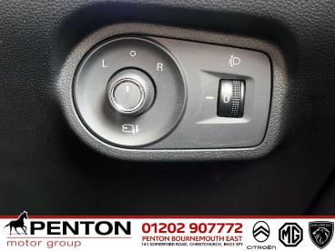 SPOTICAR Mg 4 Mg4 64kwh Trophy Long Range Auto 5dr Used Car - Saloon Electric Red - Christchurch - 1200636996_4