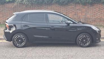 SPOTICAR Mg 4 Mg4 53.9kwh Premium Long Range Auto 5dr Used Car - Saloon Electric  - Hemel Hempstead - 1200640421_5