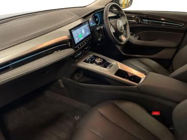 SPOTICAR Mg 5 Mg5 61.1kwh Trophy Long Range Auto 5dr Used Car - Estate Electric Black - Ashington - 1200506859_3