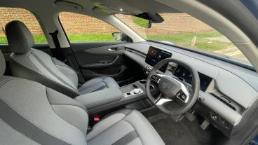 SPOTICAR Mg 5 Mg5 64kwh Trophy Long Range Auto 5dr Used Car - Suv Electric Silver - Hemel Hempstead - 1200555747_2