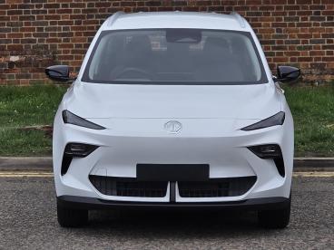 SPOTICAR Mg 5 Mg5 64kwh Se Long Range Auto 5dr Used Car - Suv Electric White - Hemel Hempstead - 1200555757_2