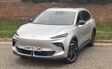 SPOTICAR Mg 5 Mg5 64kwh Trophy Long Range Auto 5dr Used Car - Suv Electric Silver - Hemel Hempstead - 1200555762_4