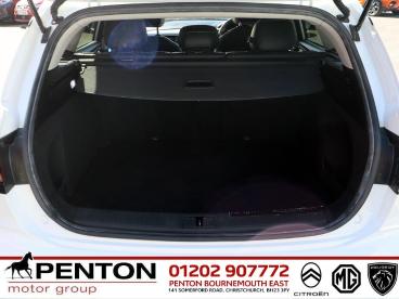 SPOTICAR Mg 5 Mg5 61.1kwh Trophy Long Range Auto 5dr Used Car - Estate Electric White - Christchurch - 1200609293_5