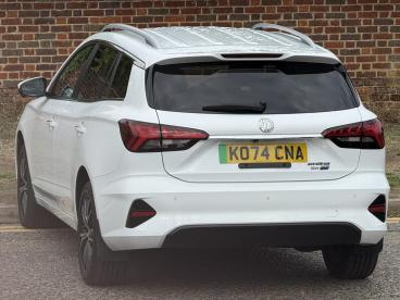 SPOTICAR Mg 5 Mg5 61.1kwh Trophy Long Range Auto 5dr Used Car - Estate Electric White - Hemel Hempstead - 1200632157_3