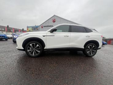 SPOTICAR Mg Hs Mghs 1.5 T-gdi Trophy Dct Euro 6 (s/s) 5dr Used Car - Suv Petrol White - Enniskillen - 1200577087_5